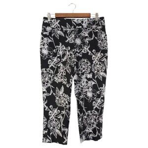 Chico’s Cropped Pants Perfect Stretch Black White Floral Pull On, Size 1 (US M)